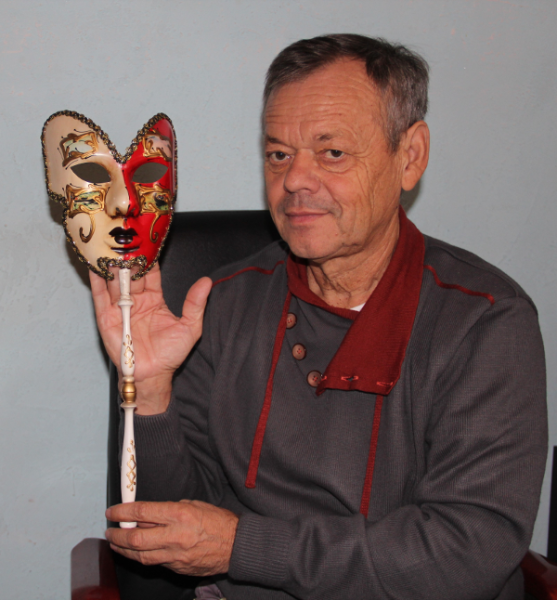 Театр «Огниво» получил переходящий символ международного театрального фестиваля Театр Кукол Огниво Мытищи