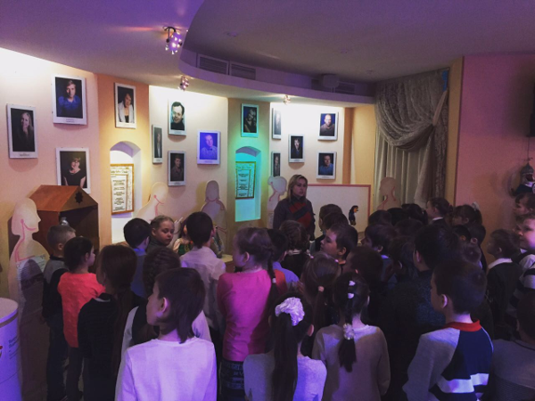 Театральный урок для учеников школы №8 Театр Кукол Огниво Мытищи