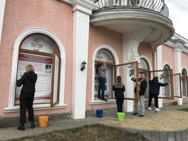 Субботник и награждение сотрудников театра Театр Кукол Огниво Мытищи